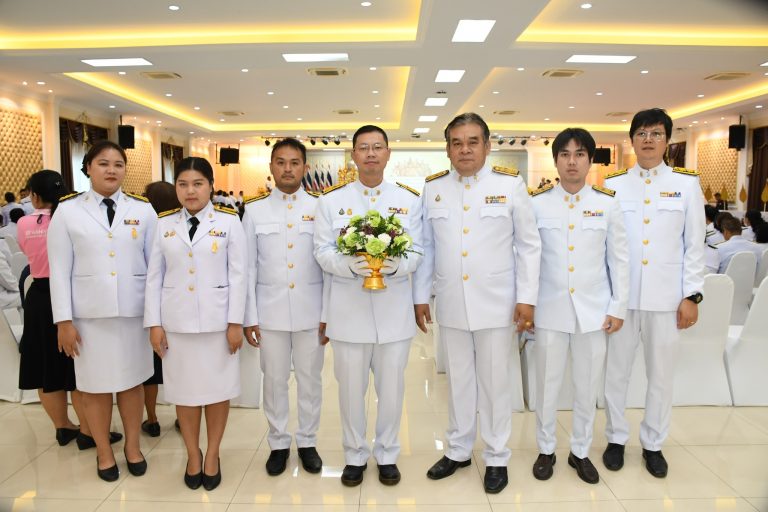 พิธีวันระลึก "พระบาทสมเด็จพระพุทธยอดฟ้าจุฬาโลกมหาราช" และวันที่ระลึกมหาจักรีบรมราชวง