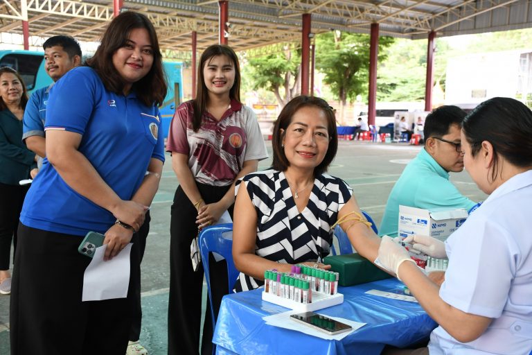 กิจกรรม ตรวจสุขภาพคณะผู้บริหาร ครู บุคลากรทางการศึกษา และนักเรียน นักศึกษา ประจำปีการศึกษา 2568